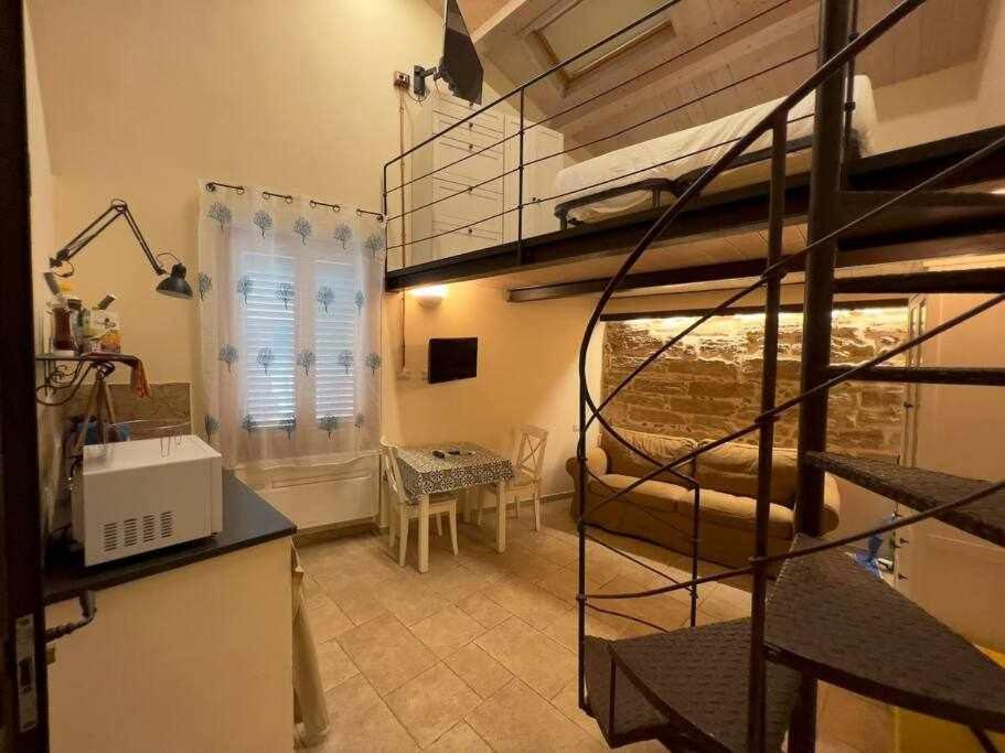 Suite Minerva 10 Steps From Piazza Civica 阿尔盖罗 外观 照片