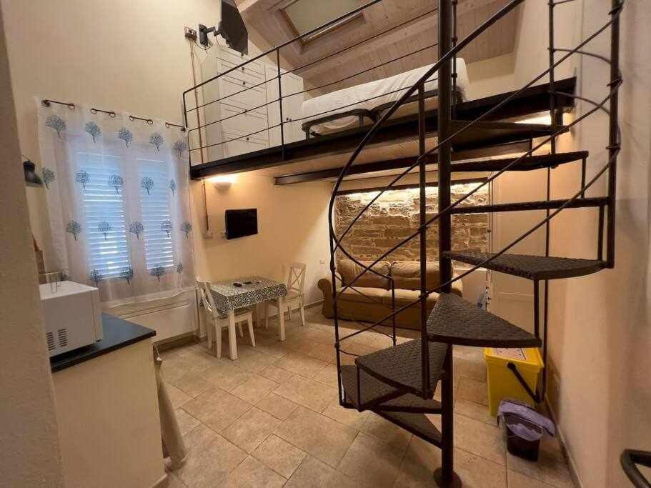 Suite Minerva 10 Steps From Piazza Civica 阿尔盖罗 外观 照片