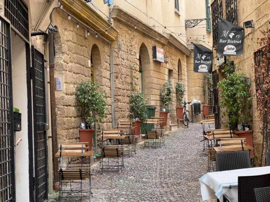 Suite Minerva 10 Steps From Piazza Civica 阿尔盖罗 外观 照片